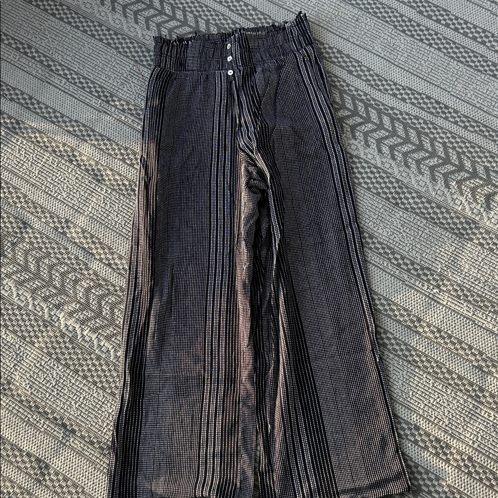 Francesca's Collections Monochrome Patterned Pants